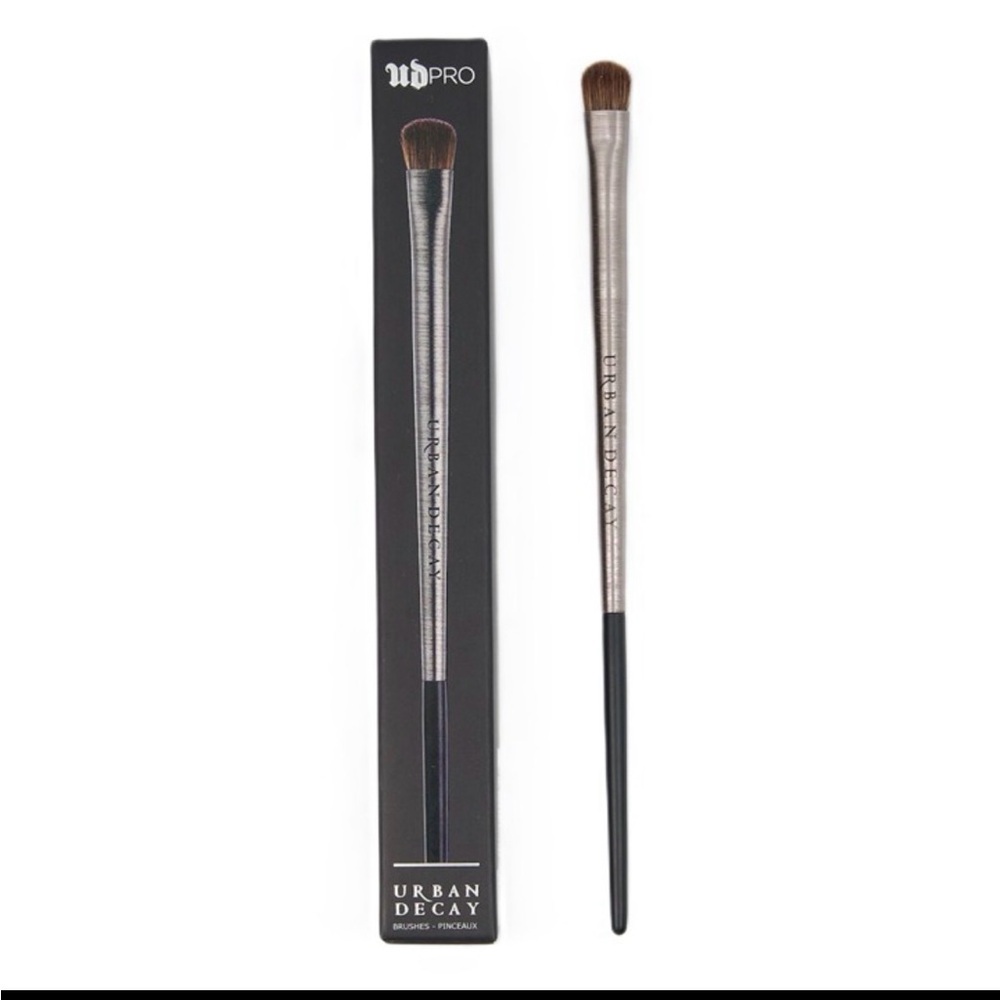 Urban Decay Eye Brush - Black and Silver